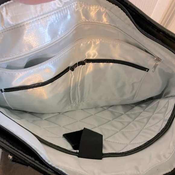 New black insulated tote - Picture 2 of 9